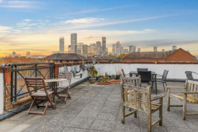 Stylish 3-Bed Smart TV & Lake Views 5min to Tube